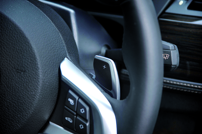 Mercedes SLK  vs BMW Z4 - Image 13